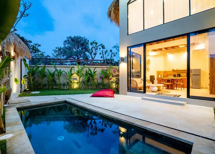 Villa Moma Complex *