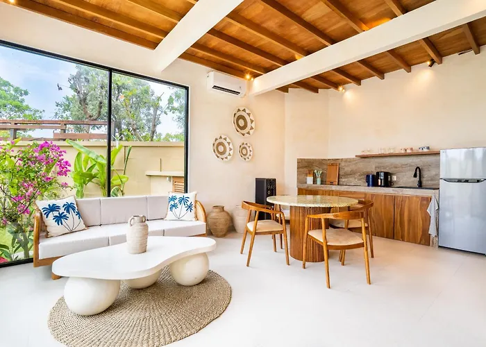 Moma Complex Villa *