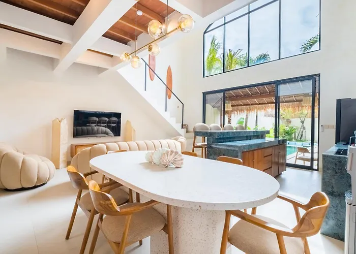 Moma Complex Villa *
