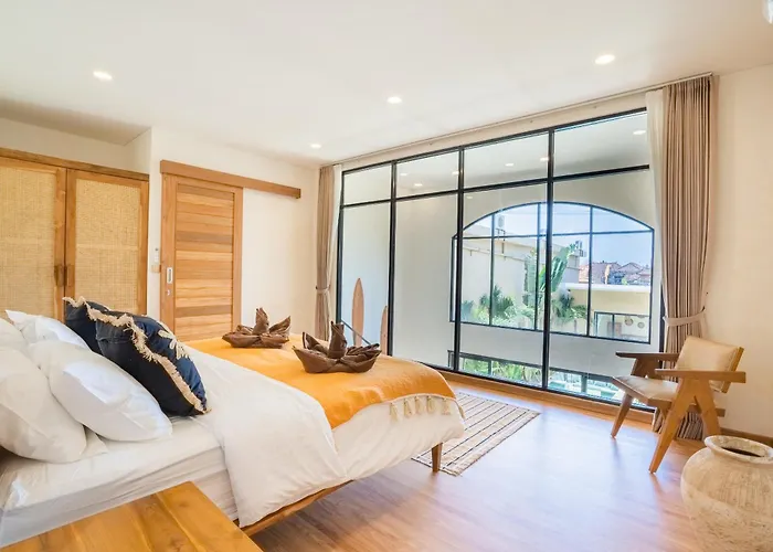 Moma Complex Villa *