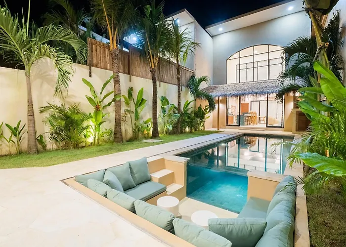 Villa Moma Complex *